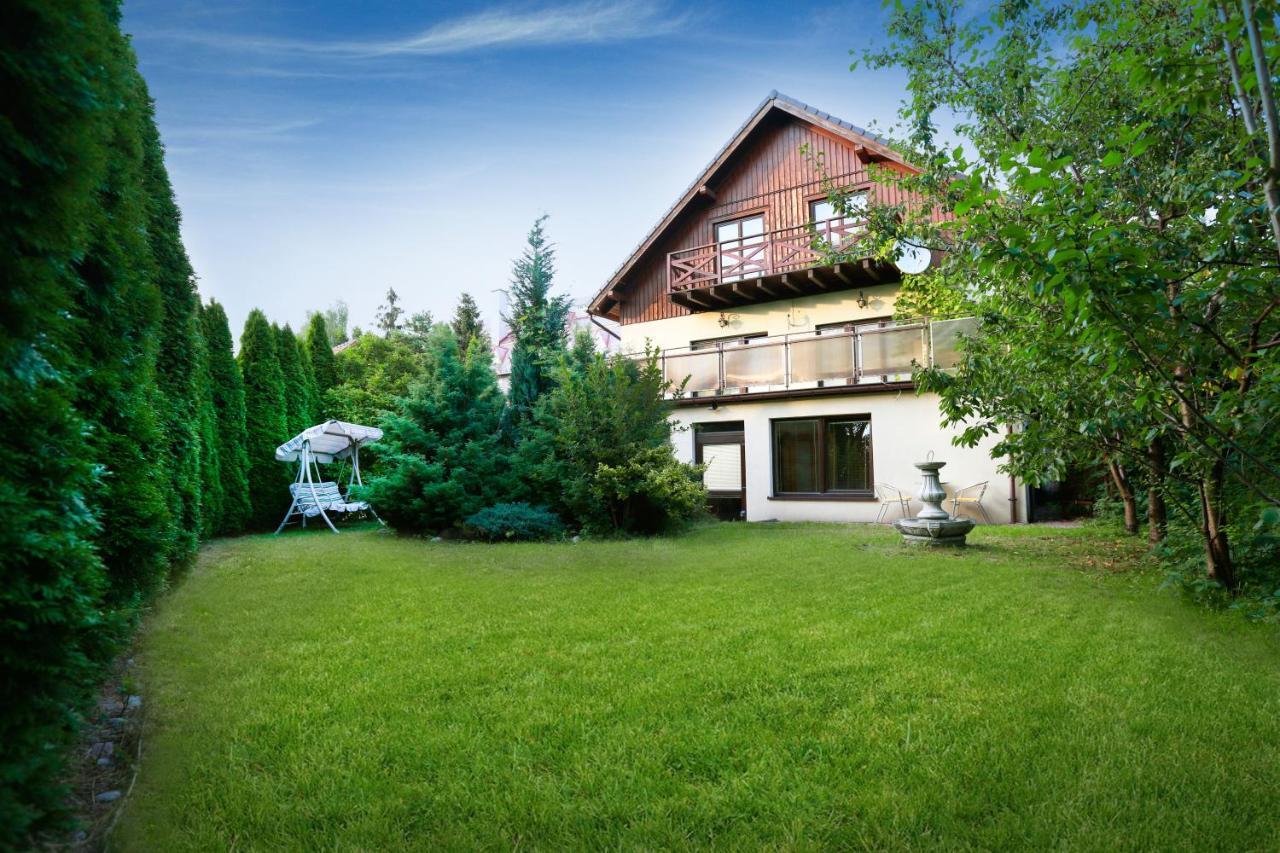 Apartament Z Ogrodem W Centrum Limanowej Limanowa Bagian luar foto